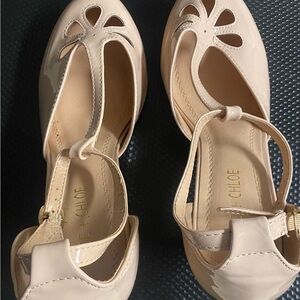 Chloe Women's Beige Patent Leather Flats